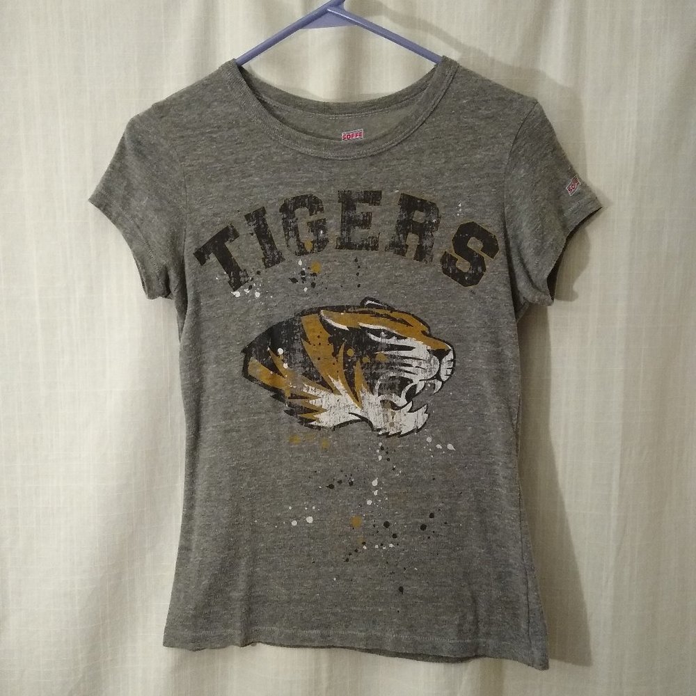 Gray Mizzou Tigers t-shirt 🐯🤍